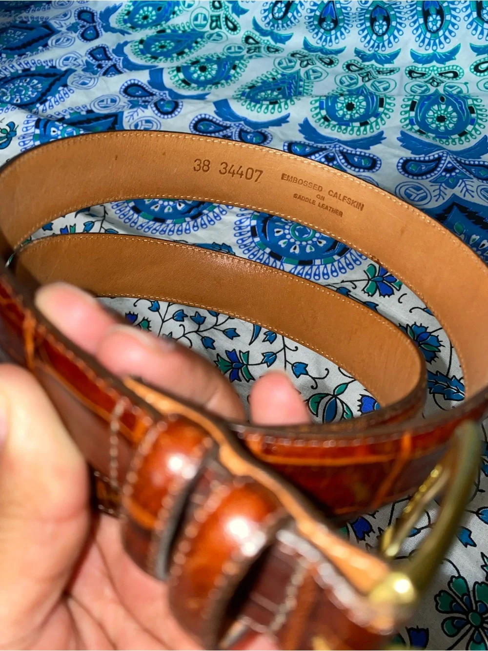 Men’s Brighton Belt brown croco-embossed exterior pattern solid brass buckle